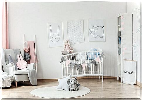 How to organize the baby's room so that everything fits?