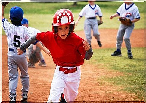 Children's baseball is a low risk sport.