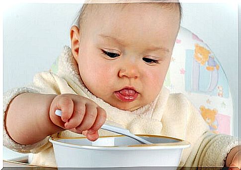 Good nutrition in the first year of your baby's life will allow him to grow up healthy.