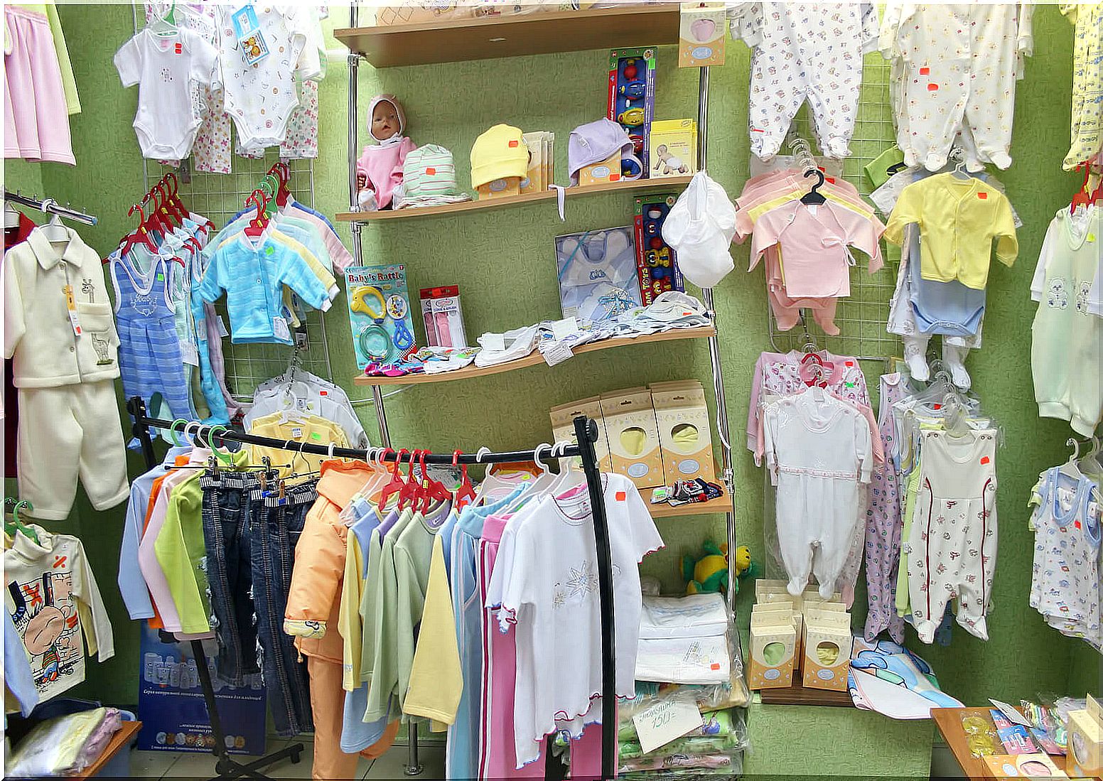 Shop to buy baby clothes.