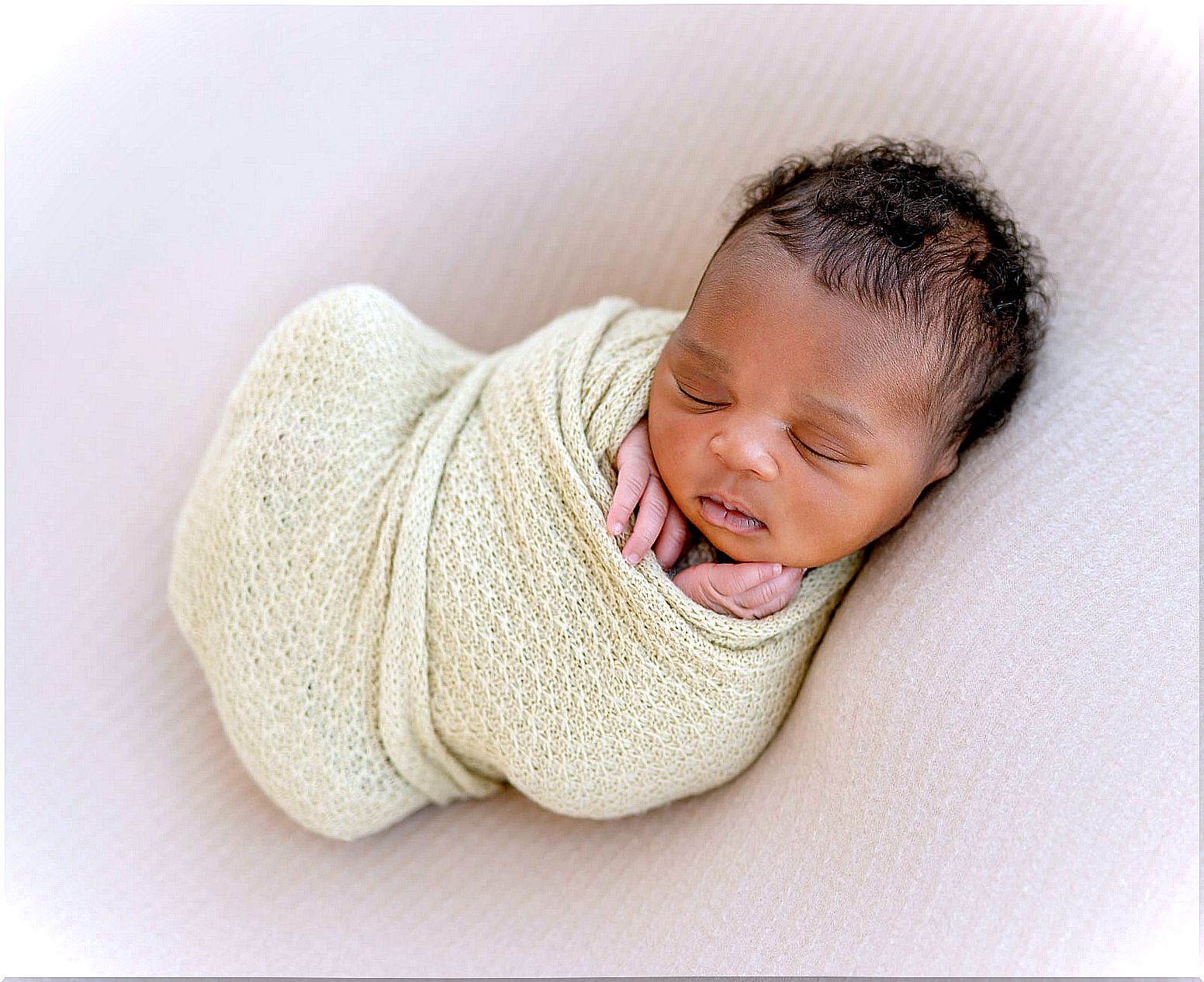 Swaddling the baby: is it safe?