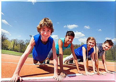 Physical education games contribute to the well-being of the child like any other sports practice.